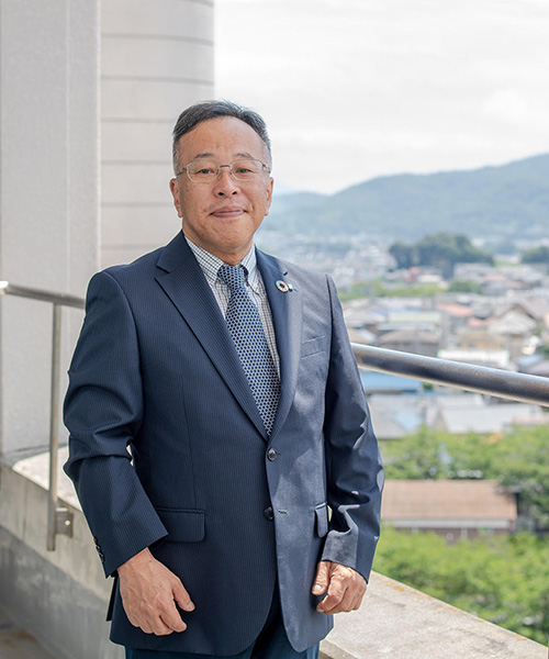 Prof. Kiyota Hashimoto